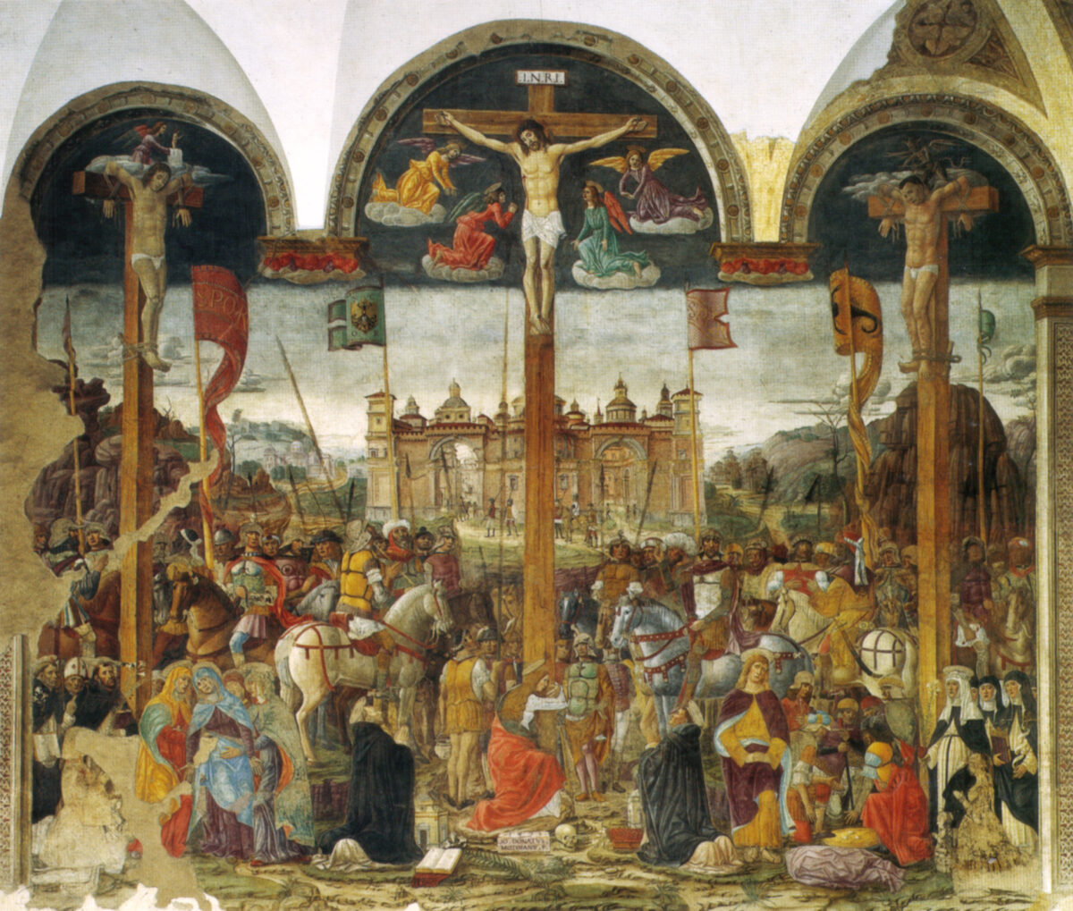 Crucifixion, opposite Leonardo's Last Supper, Leonardo Da Vinci